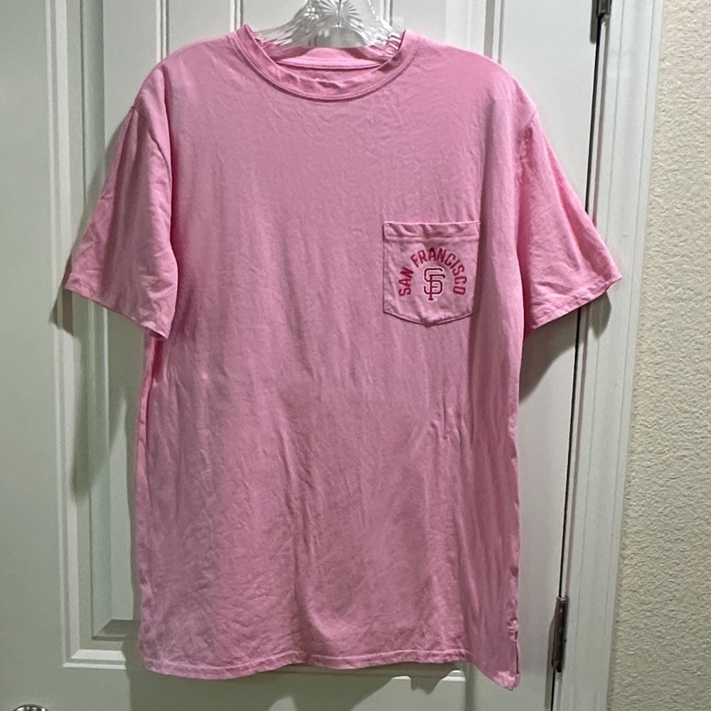 SF Giants Majestic Pink Short Sleeve Tee, Size M